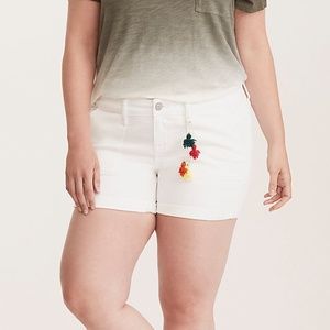 TORRID WHITE WASH SHORTS